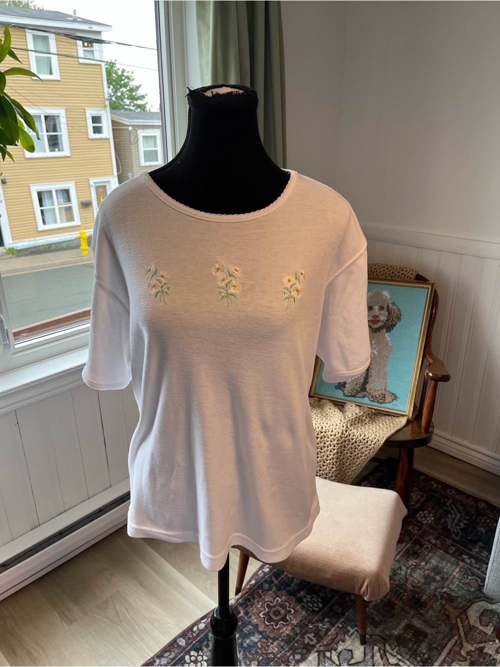 Women’s Vintage White Embroidered Floral Short Sleeve Top size L